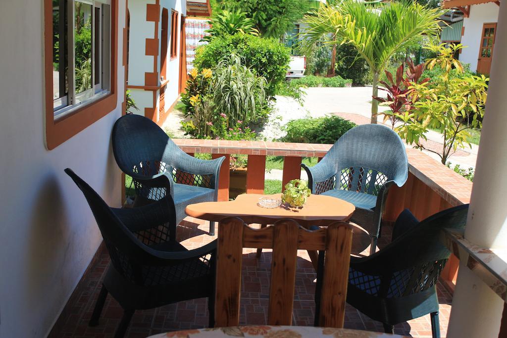 Veronic Self-Catering Guest House La Digue Δωμάτιο φωτογραφία