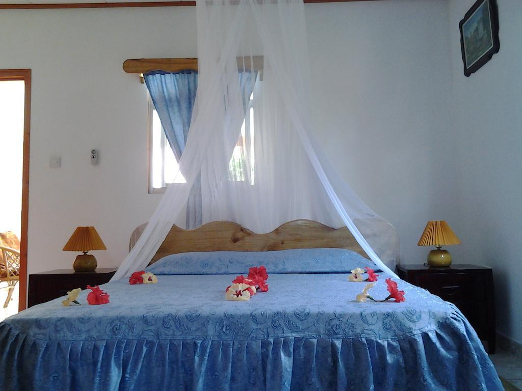 Veronic Self-Catering Guest House La Digue Δωμάτιο φωτογραφία