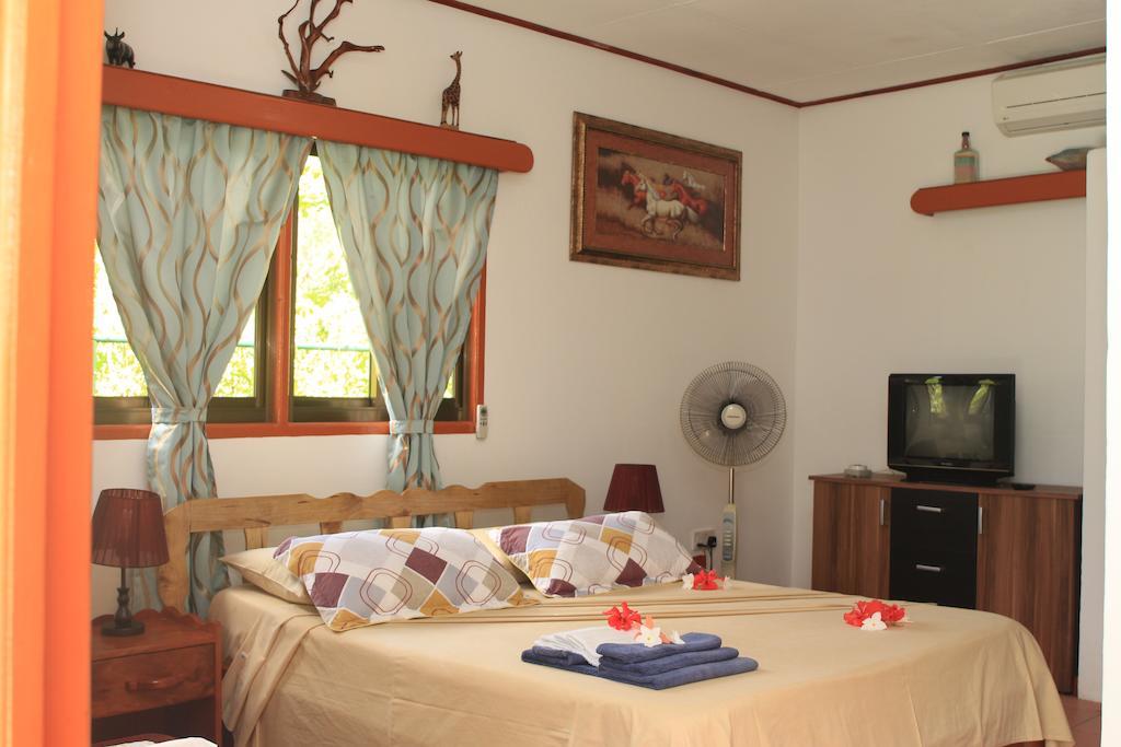 Veronic Self-Catering Guest House La Digue Δωμάτιο φωτογραφία